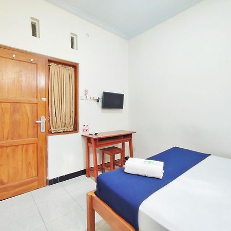 Happy Syariah Hotel Near Jombor Mitra Reddoorz 스레맨 외부 사진
