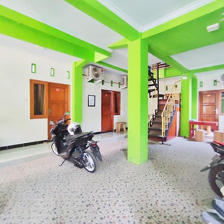 Happy Syariah Hotel Near Jombor Mitra Reddoorz 스레맨 외부 사진