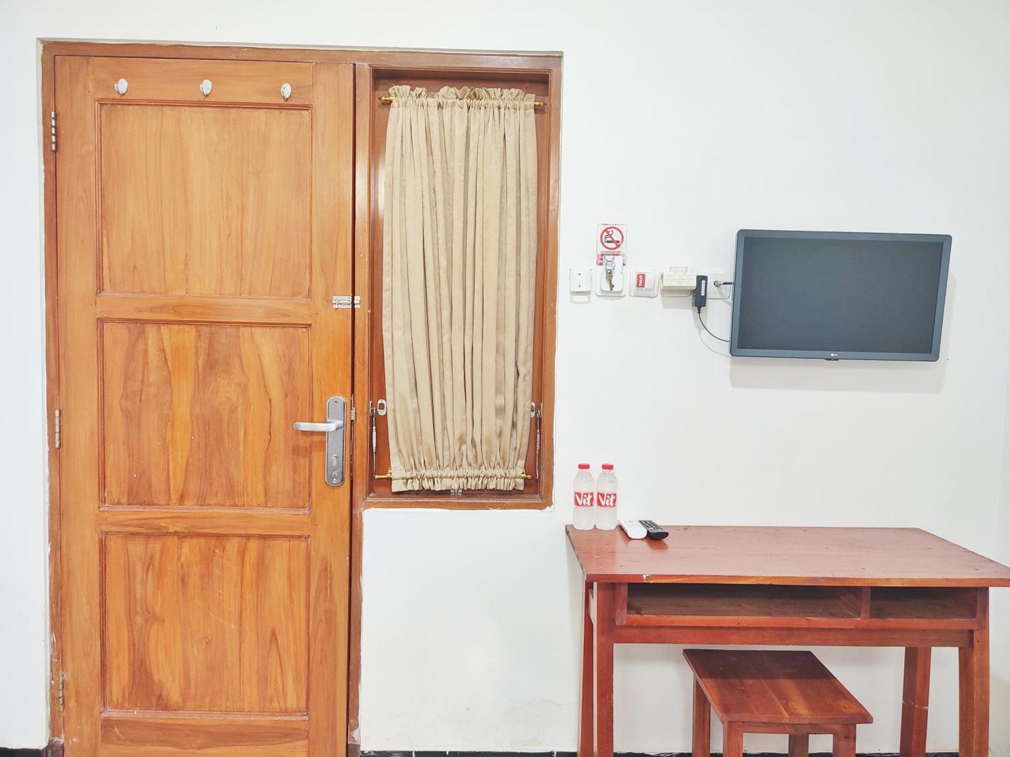 Happy Syariah Hotel Near Jombor Mitra Reddoorz 스레맨 외부 사진