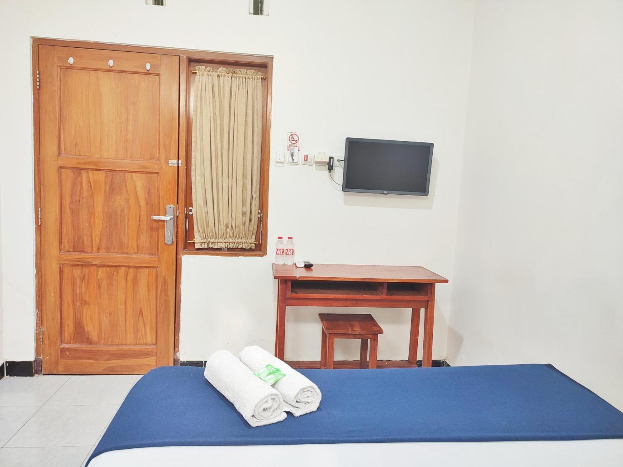 Happy Syariah Hotel Near Jombor Mitra Reddoorz 스레맨 외부 사진