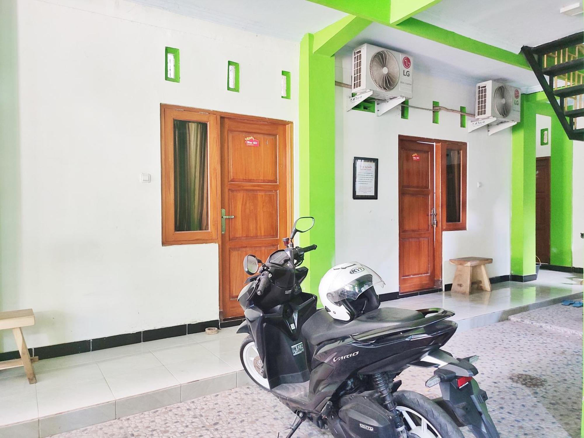 Happy Syariah Hotel Near Jombor Mitra Reddoorz 스레맨 외부 사진
